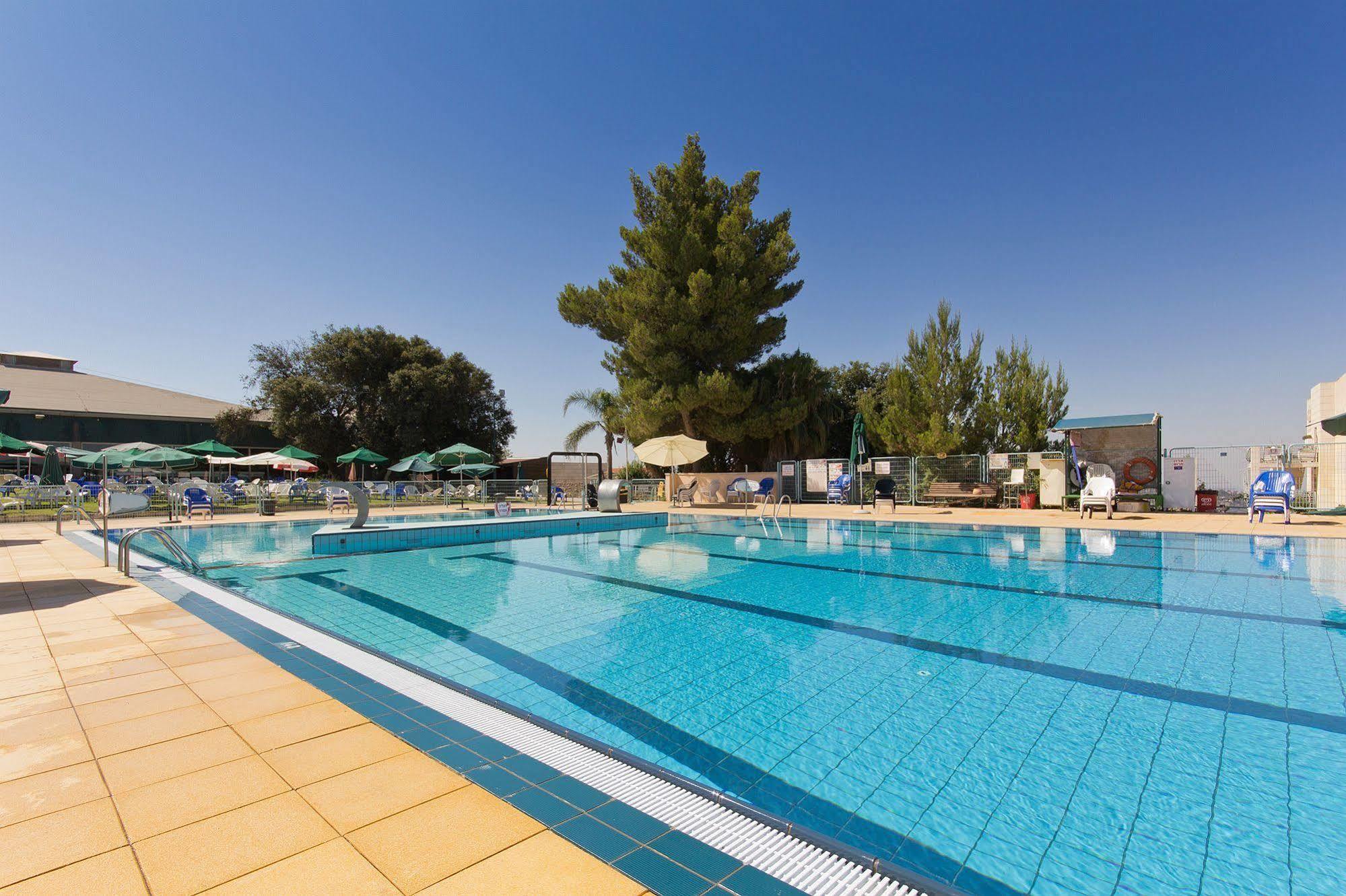 Shoresh Green Hills Family Suites Hotel Экстерьер фото
